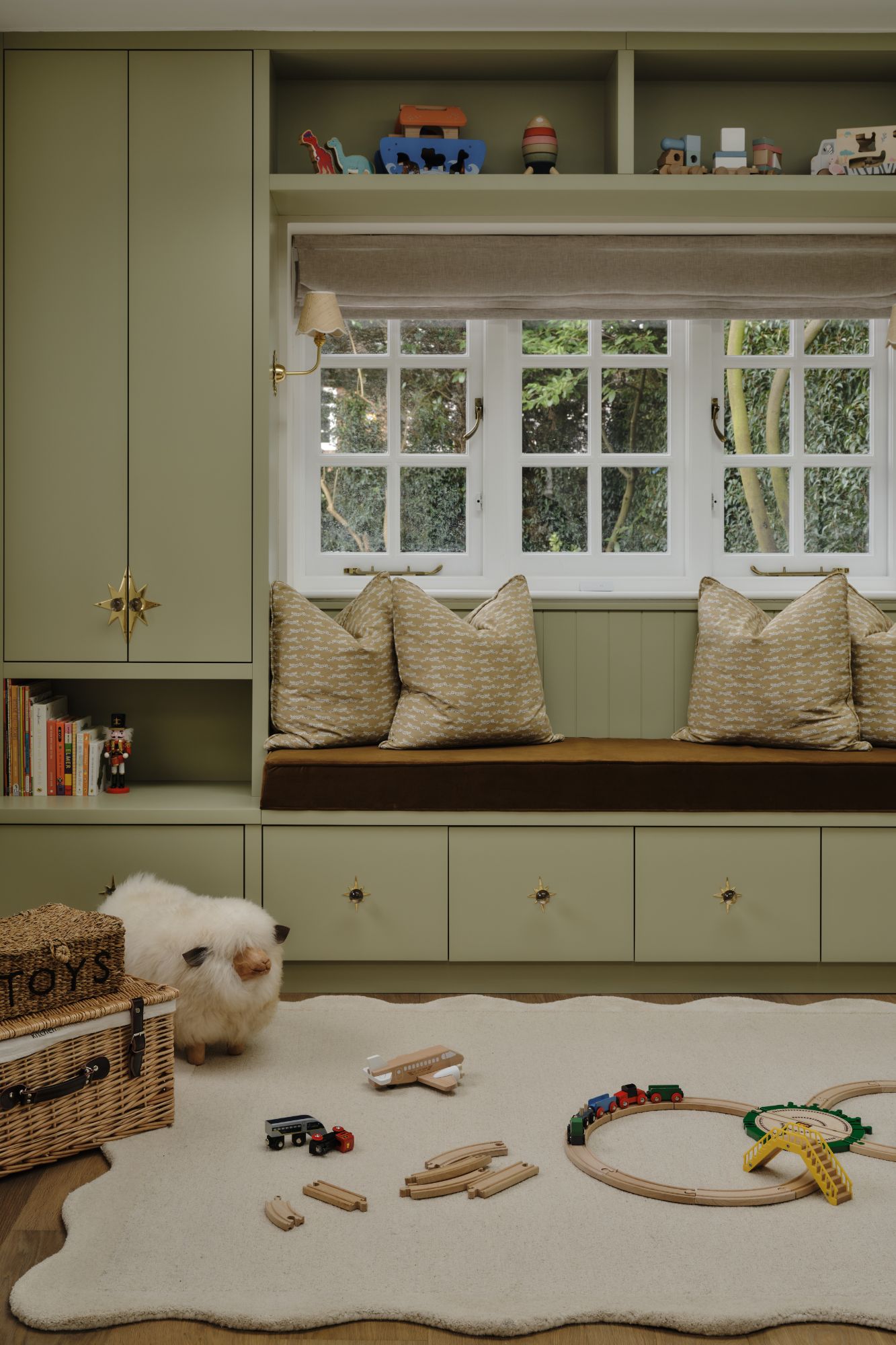 Amy Stoddart Studio, Amy Stoddart Studio Create a Contemporary and Carefully Considered Family Home