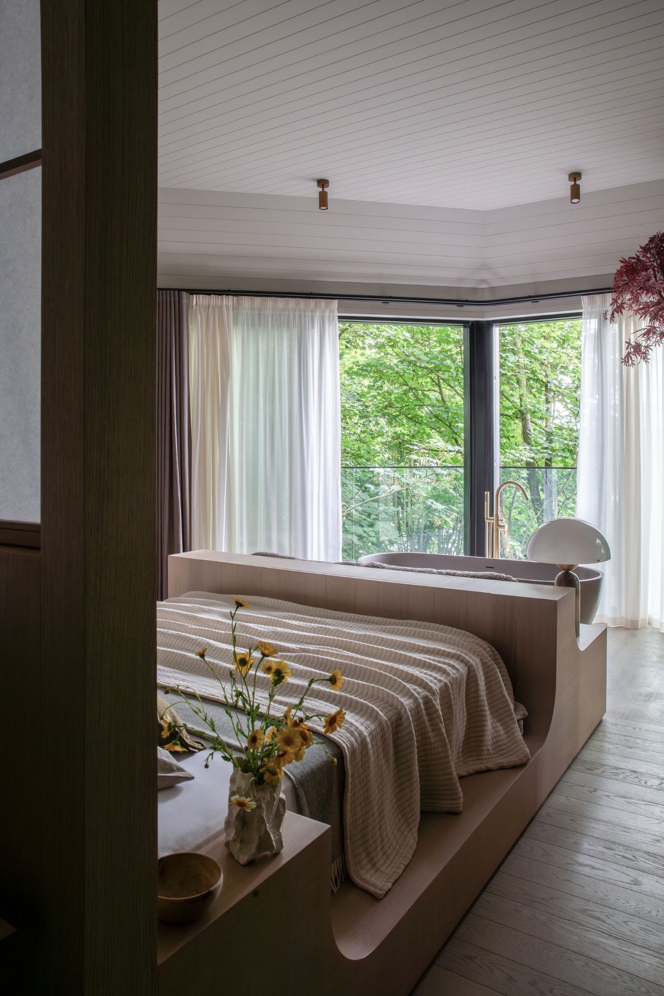 R&oacute;is&iacute;n Lafferty, R&oacute;is&iacute;n Lafferty Crafts a Destination that Feels Both Luxurious and Deeply Rooted in Nature