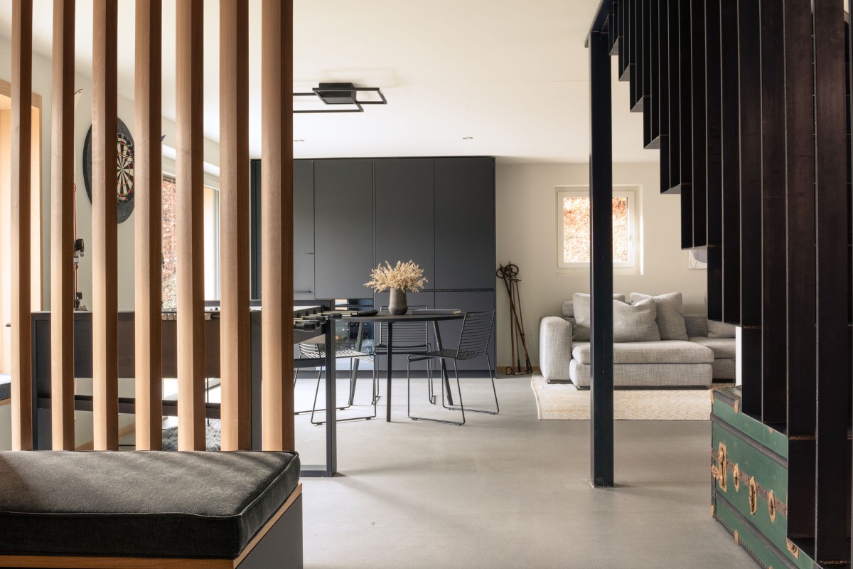 Susan Chesney Interiors, Susan Chesney Interiors Designs a Home Where Minimalist Architecture Meets Enveloping Comfort