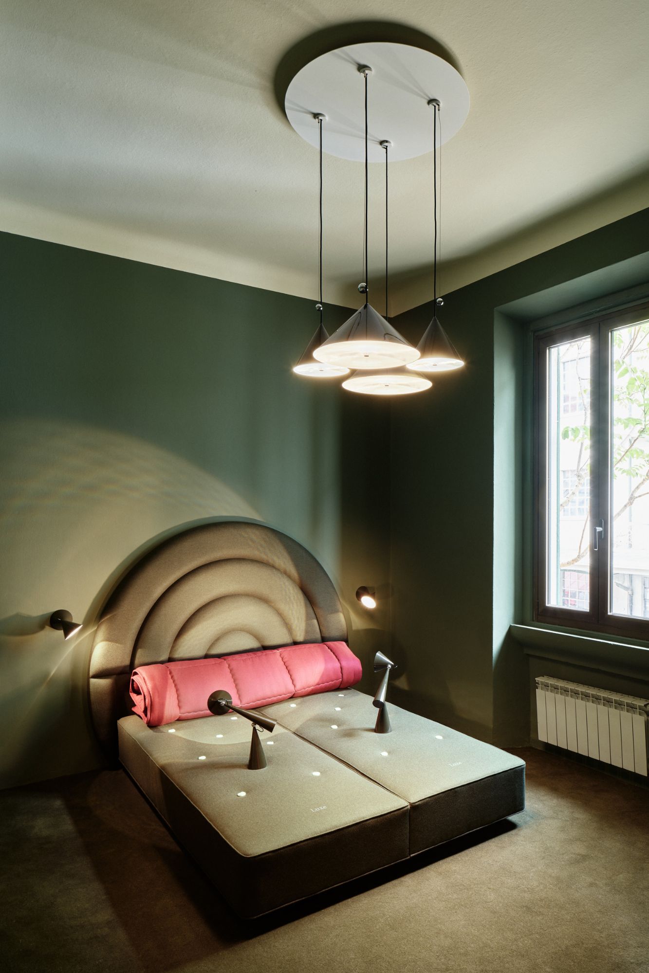Vispring, Vispring Unveils Exclusive Collaboration With Tom Dixon in Milan at the Historic Mulino Estate