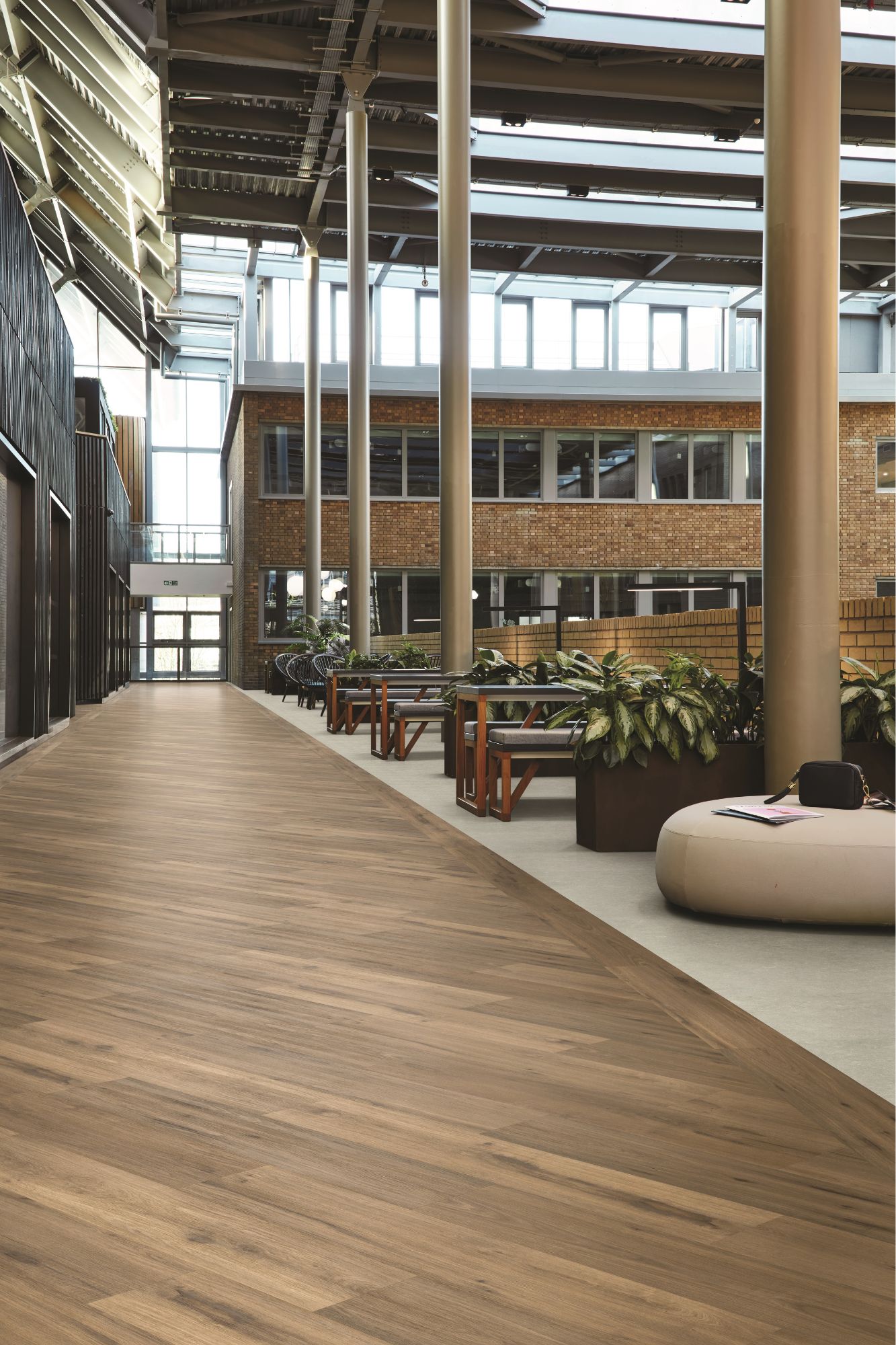 Karndean, Karndean Commercial Spotlights Wellbeing and Material Performance at CDW2026
