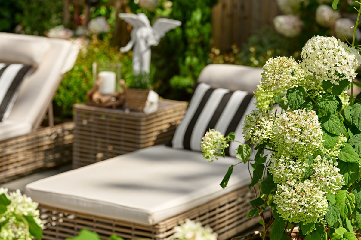 garden, Inside Out: Designing a Garden as an Extension of the Home