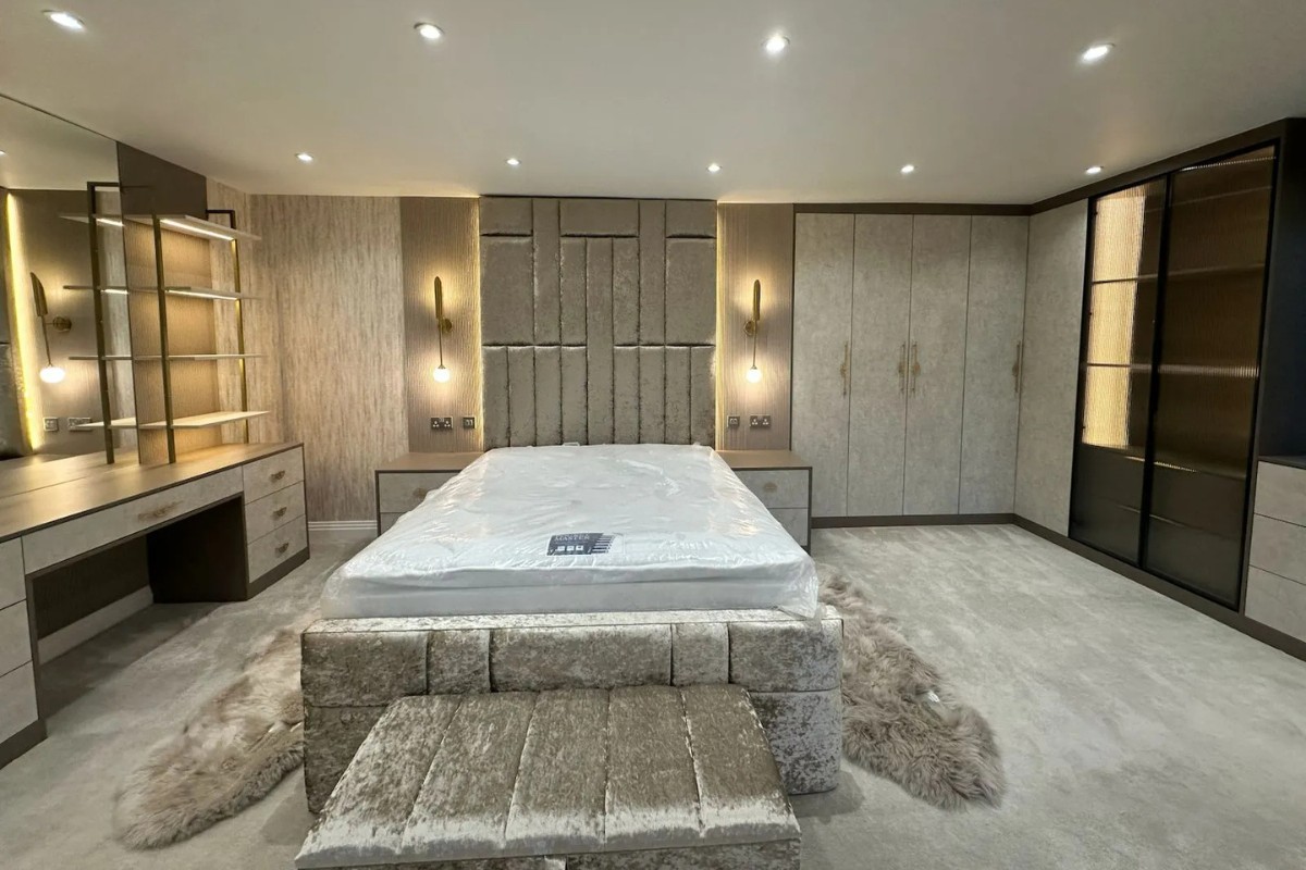 Oraanj Interior Design, The Art of Restraint: Oraanj Interior Design Resolves the Clutter in London&rsquo;s Luxury Bedrooms