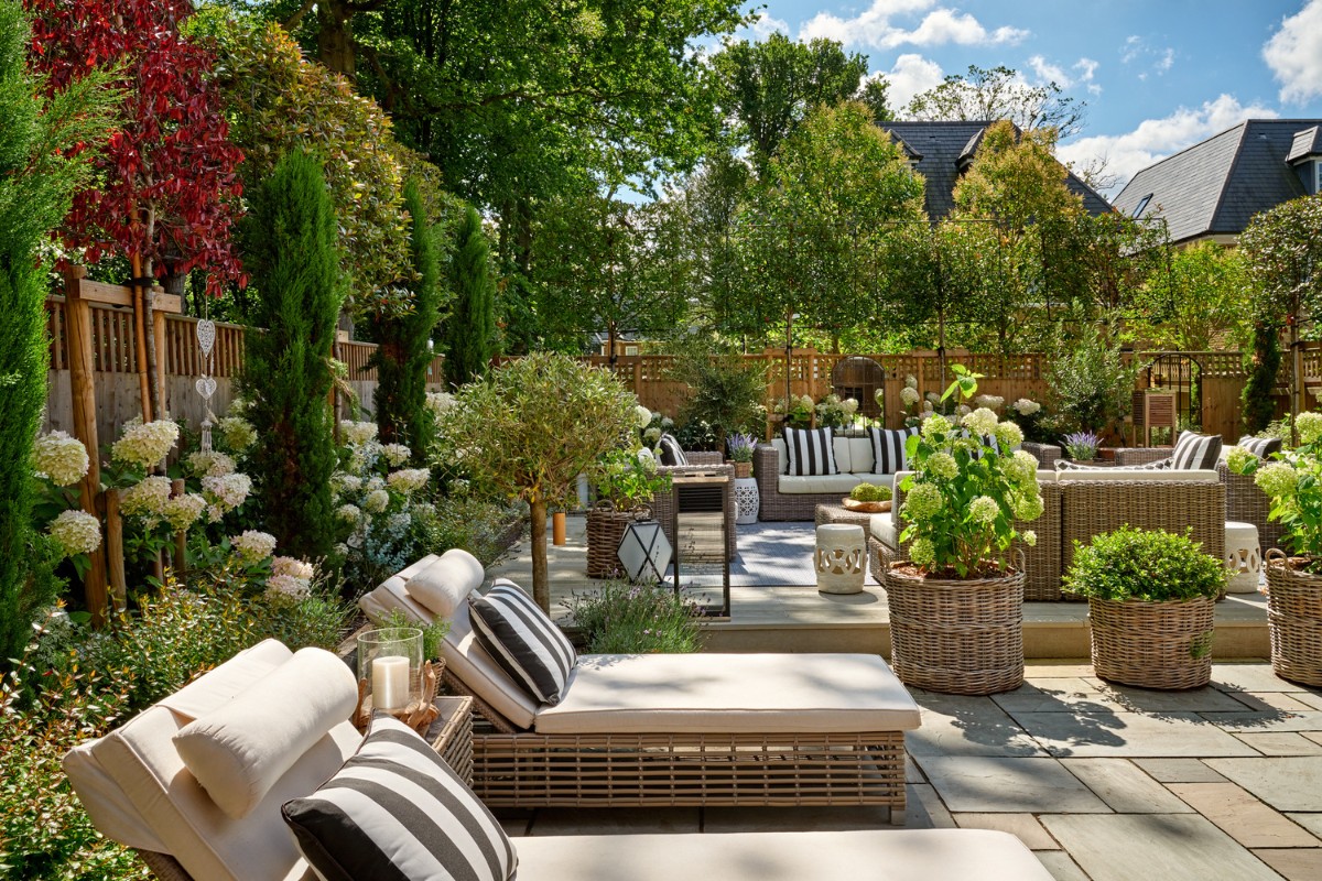 garden, Inside Out: Designing a Garden as an Extension of the Home