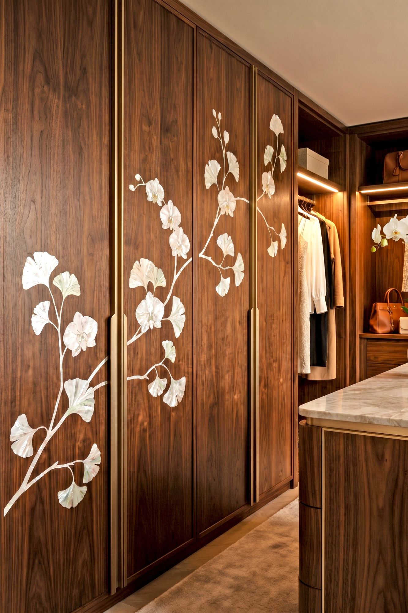 Pearl, From Jewellery to Interiors: The Architectural Elegance of Mother of Pearl