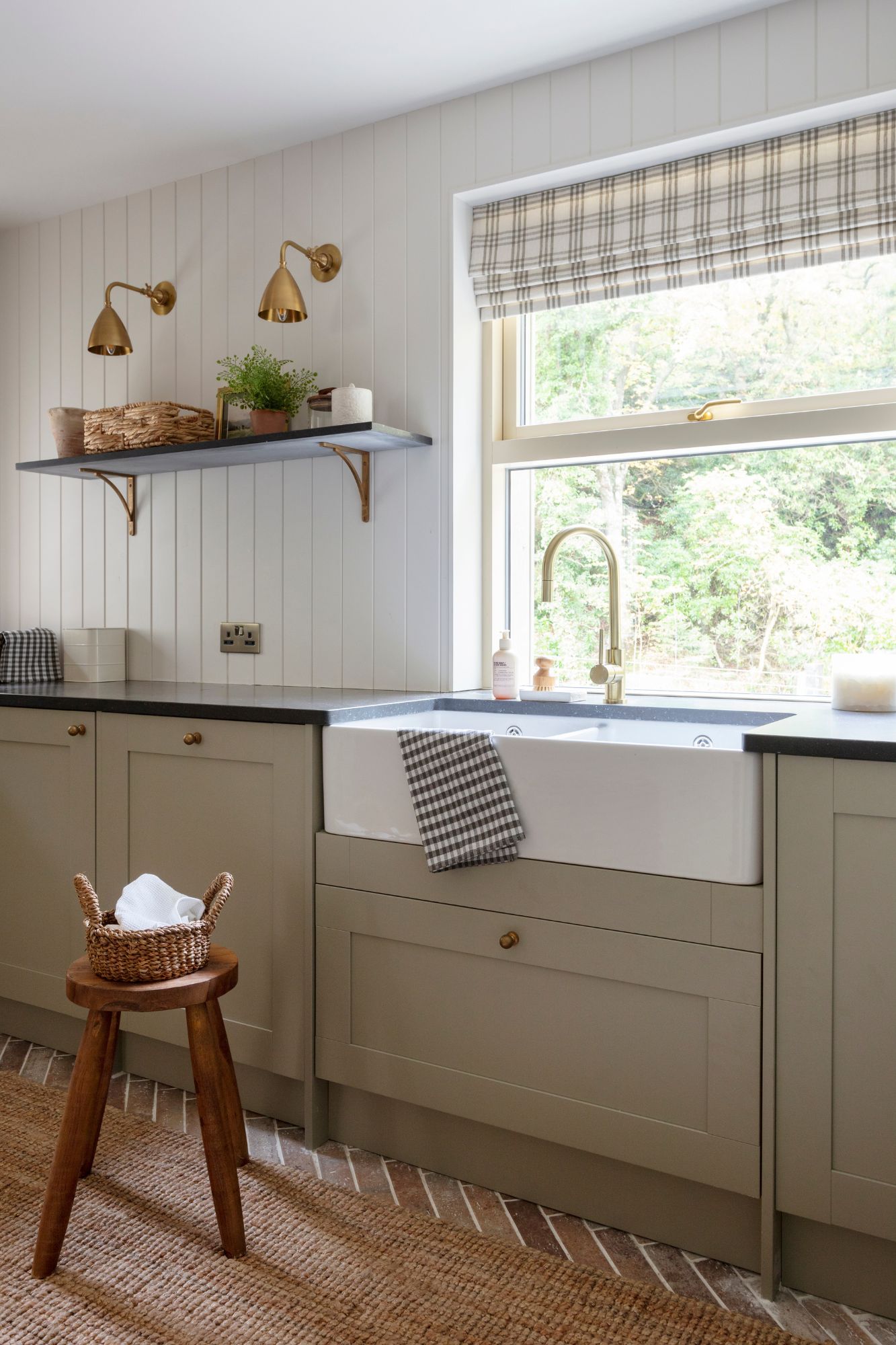 Studio LBI, Studio LBI Deliver a Cosy But Thoroughly Modern and Functional Holiday Home
