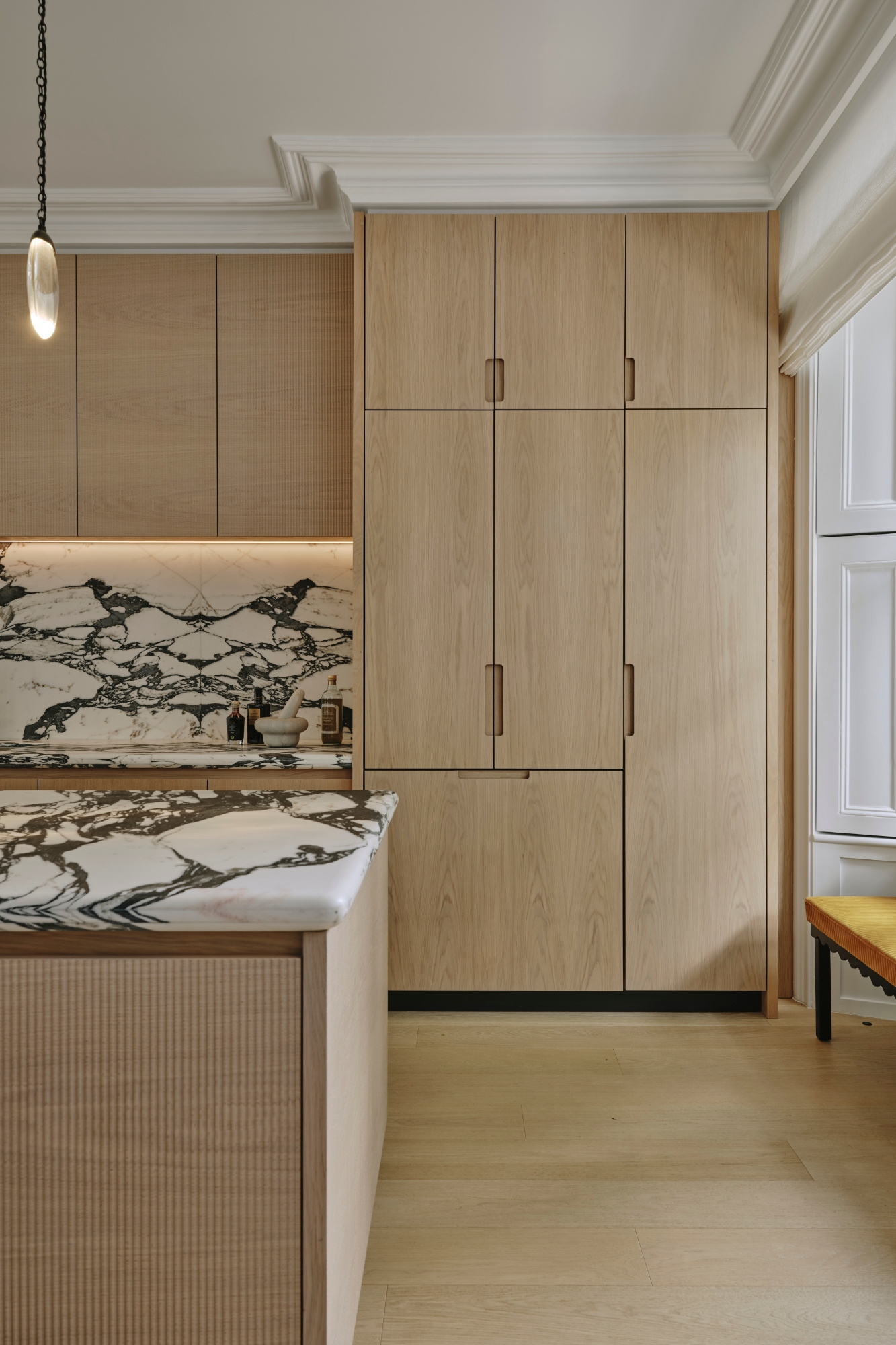 ledbury studio, The Notting Hill Kitchen: A Ledbury Studio Design Built Around Book-Matched Marble