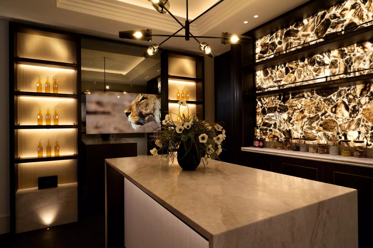 Lewis Knox, Lewis Knox Showcases Intelligent Living Through Atmosphere and Design