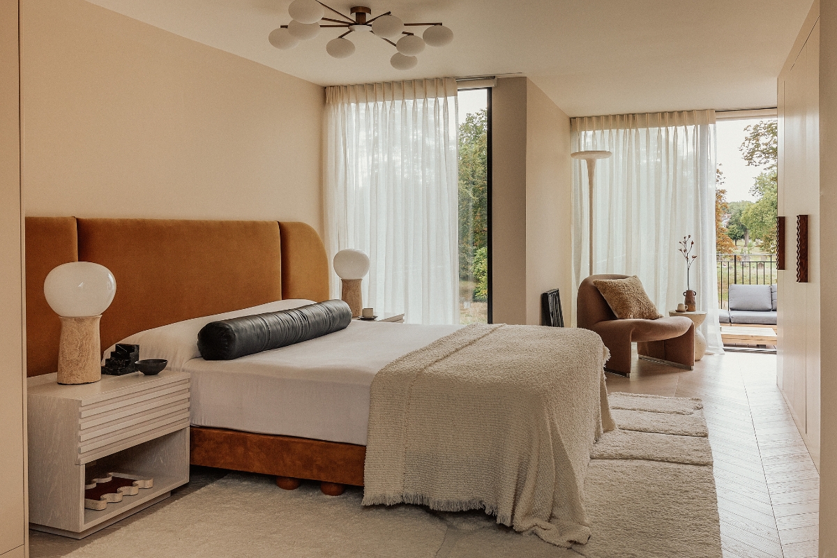 Lucy Goldbart Interior Design Transforms Dated Designs Into Warmth and Character