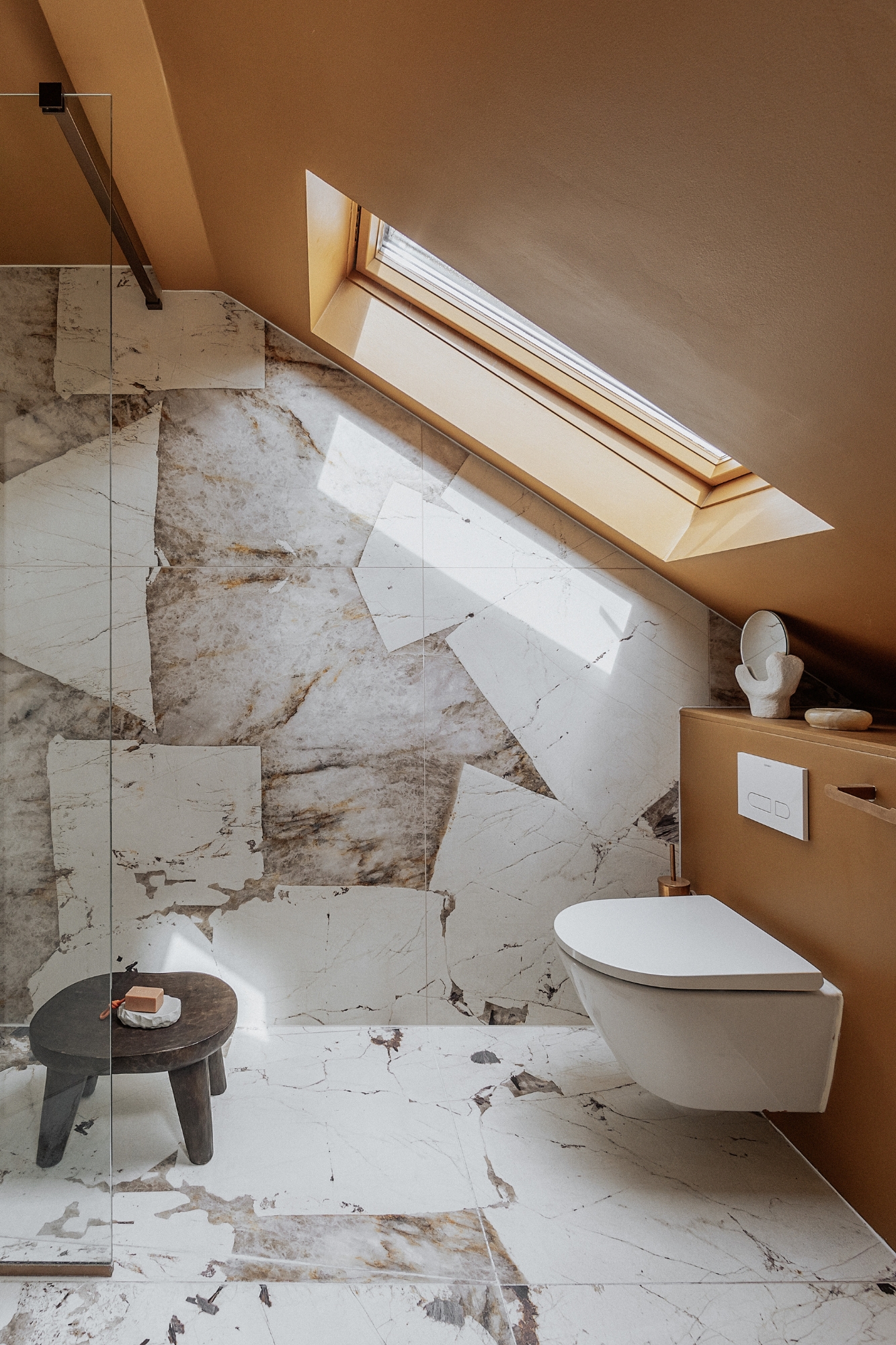 Lucy Goldbart Interior Design, Lucy Goldbart Interior Design Transforms Dated Designs Into Warmth and Character