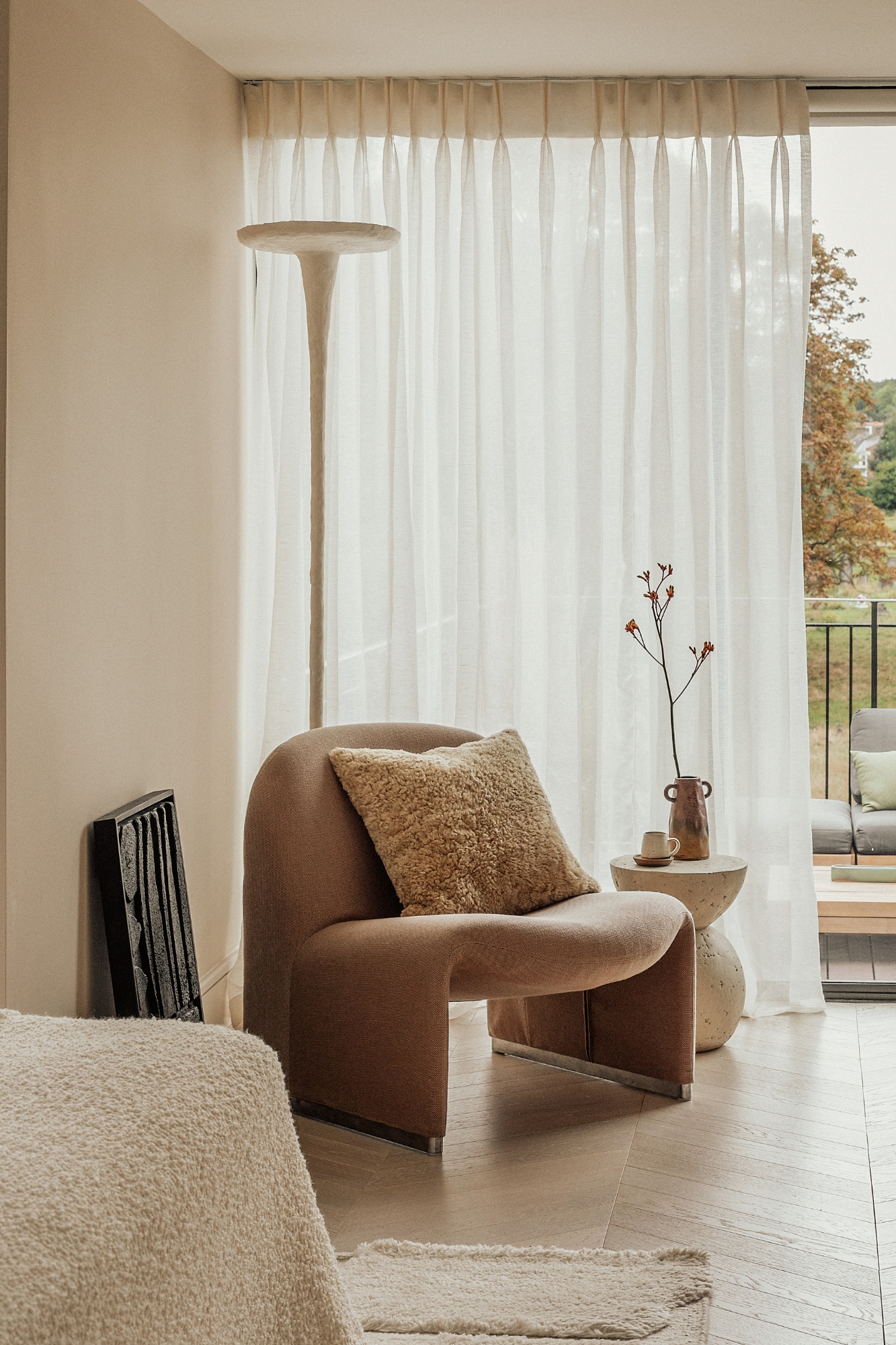 Lucy Goldbart Interior Design, Lucy Goldbart Interior Design Transforms Dated Designs Into Warmth and Character
