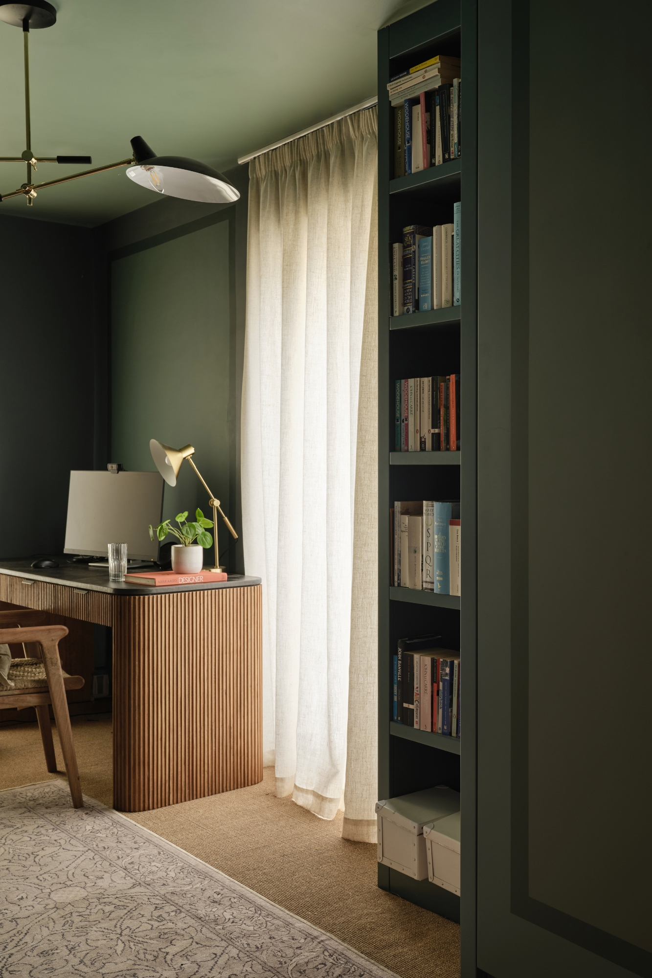 Pia Design, Hillview House: Pia Design Modernises a Traditional Country Home