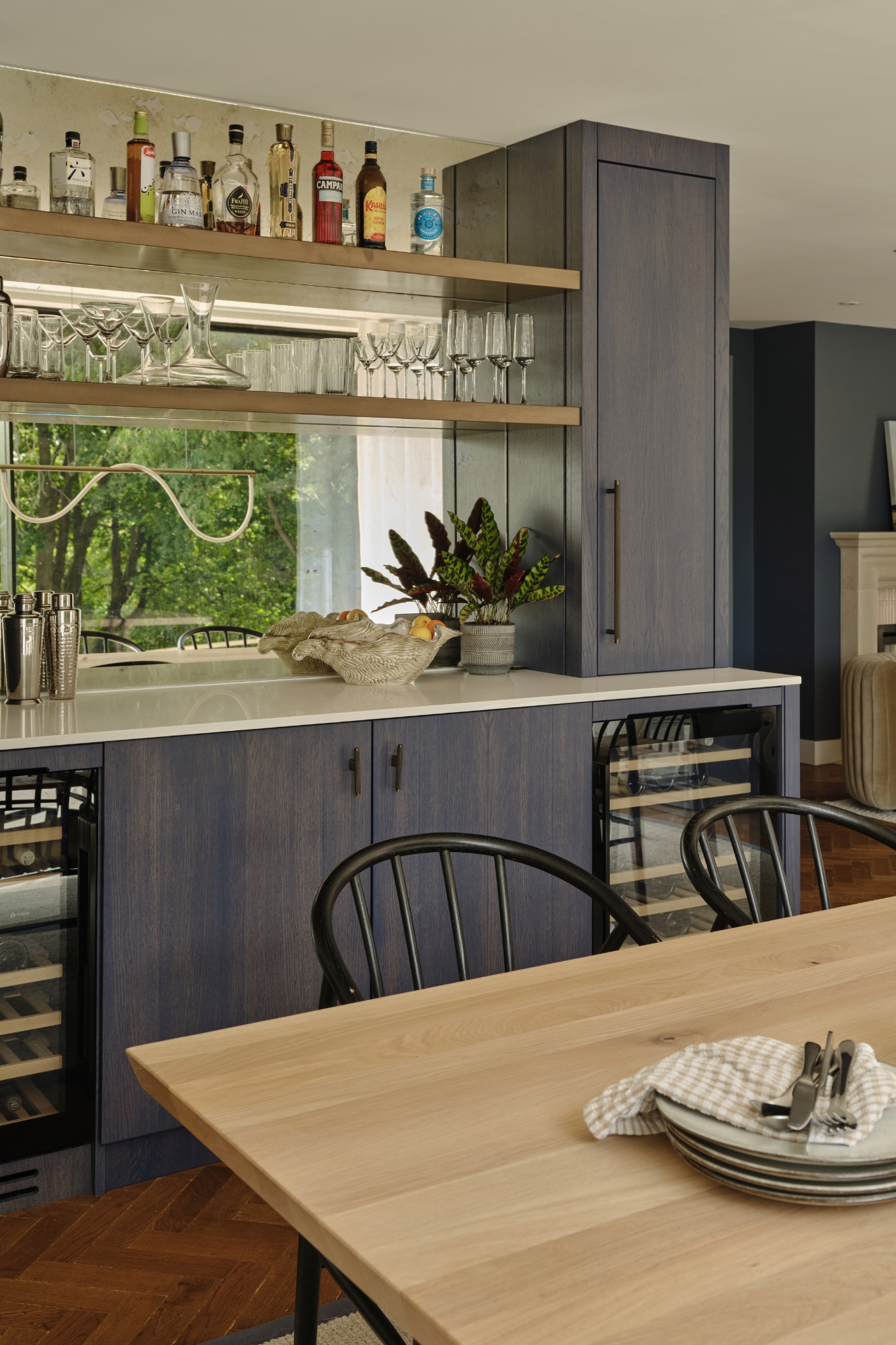 Pia Design, Hillview House: Pia Design Modernises a Traditional Country Home