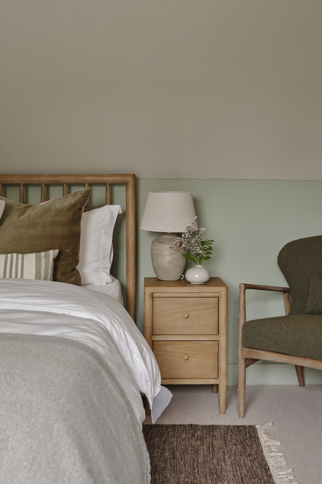 Pia Design, Hillview House: Pia Design Modernises a Traditional Country Home